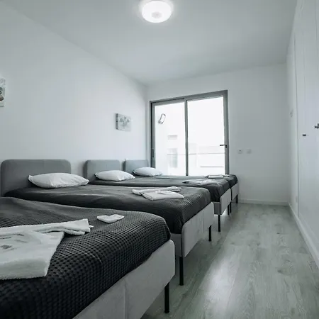 Villa In Albufeira With Private Swimming Pool For 8 People